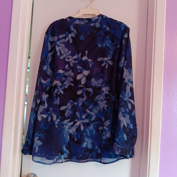 Coldwater Creek Women's button front Floral Multicolored Large Shirt - Picture 2 of 4